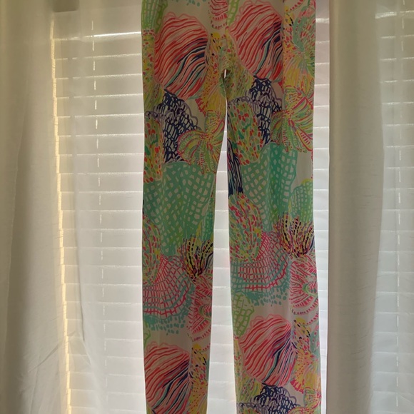 Lilly Pulitzer Roar of the Sea Georgia May Pants - Picture 2 of 3